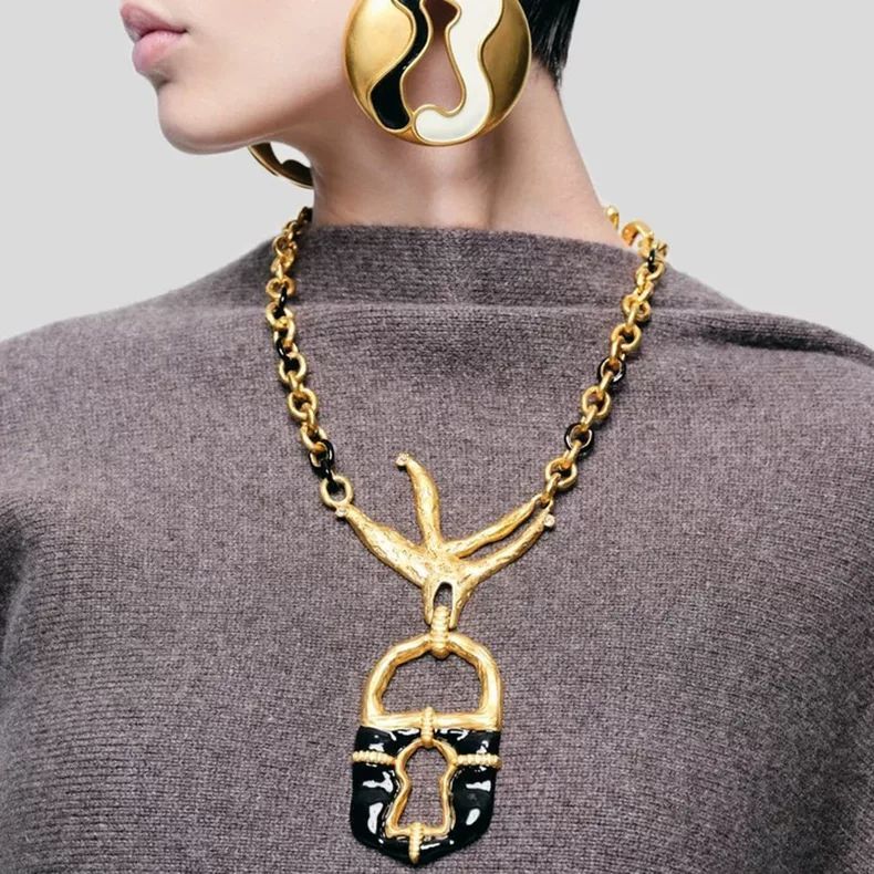 Collana con Ciondolo Vintage E - Women'S Ethnic Fashion Brands recensione e prezzo