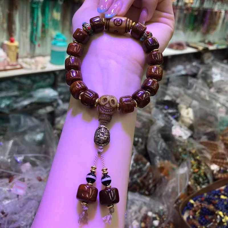 Bracciale tibetano in osso di  - Ethnic Fashion Way recensione e prezzo